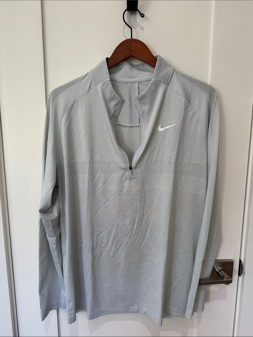 Nike Men's Light Gray Quarter-Zip Pullover